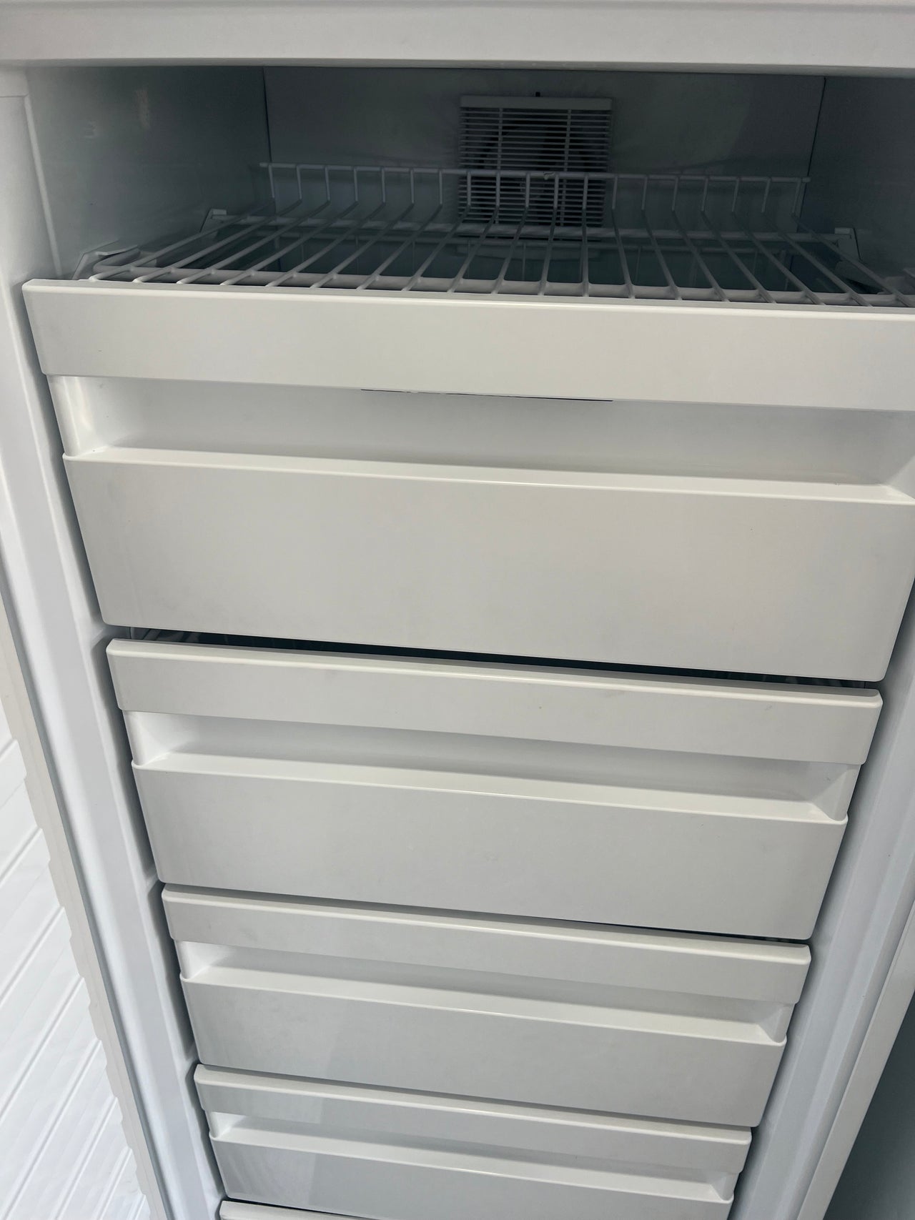 Second hand Fisher & Paykel E388LWW 389L Upright Freezer - Second Hand Appliances Geebung