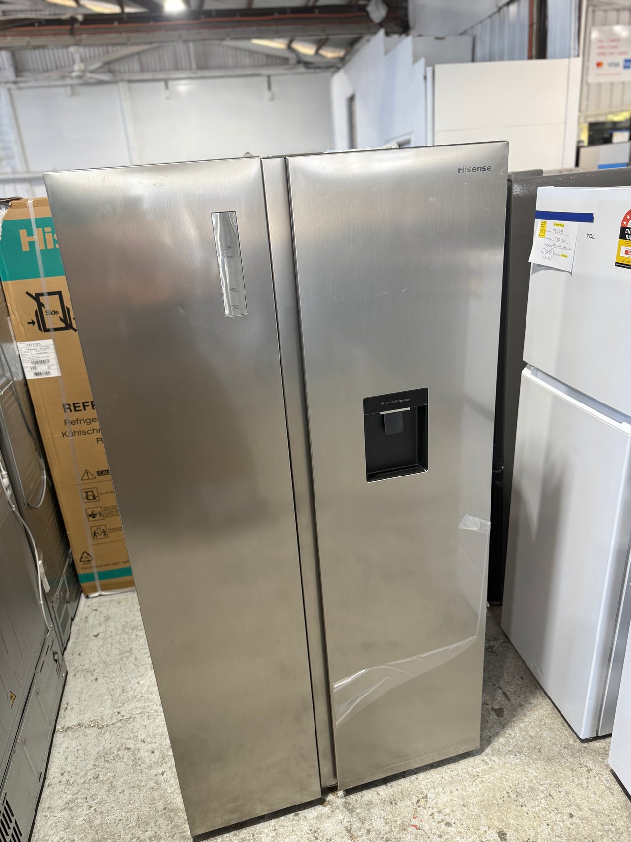 Factory second Hisense HRSBS540SW 541 L PureFlat Side-by-Side Refrigerator – Silver / Stainless Steel