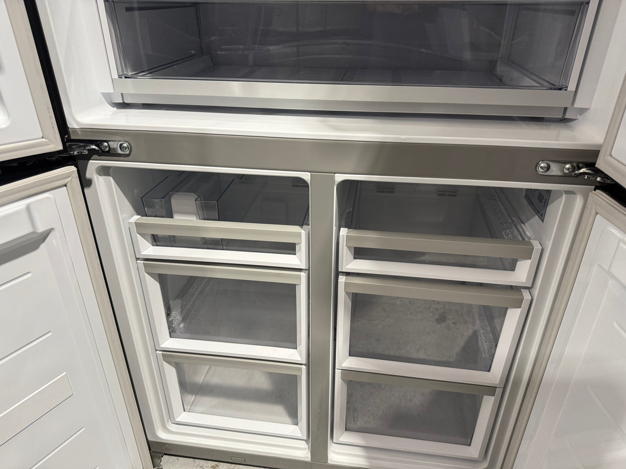 Factory second Fisher&Paykel RF730QZUVB1 690L Quad Door Fridge Freezer – Matte Black