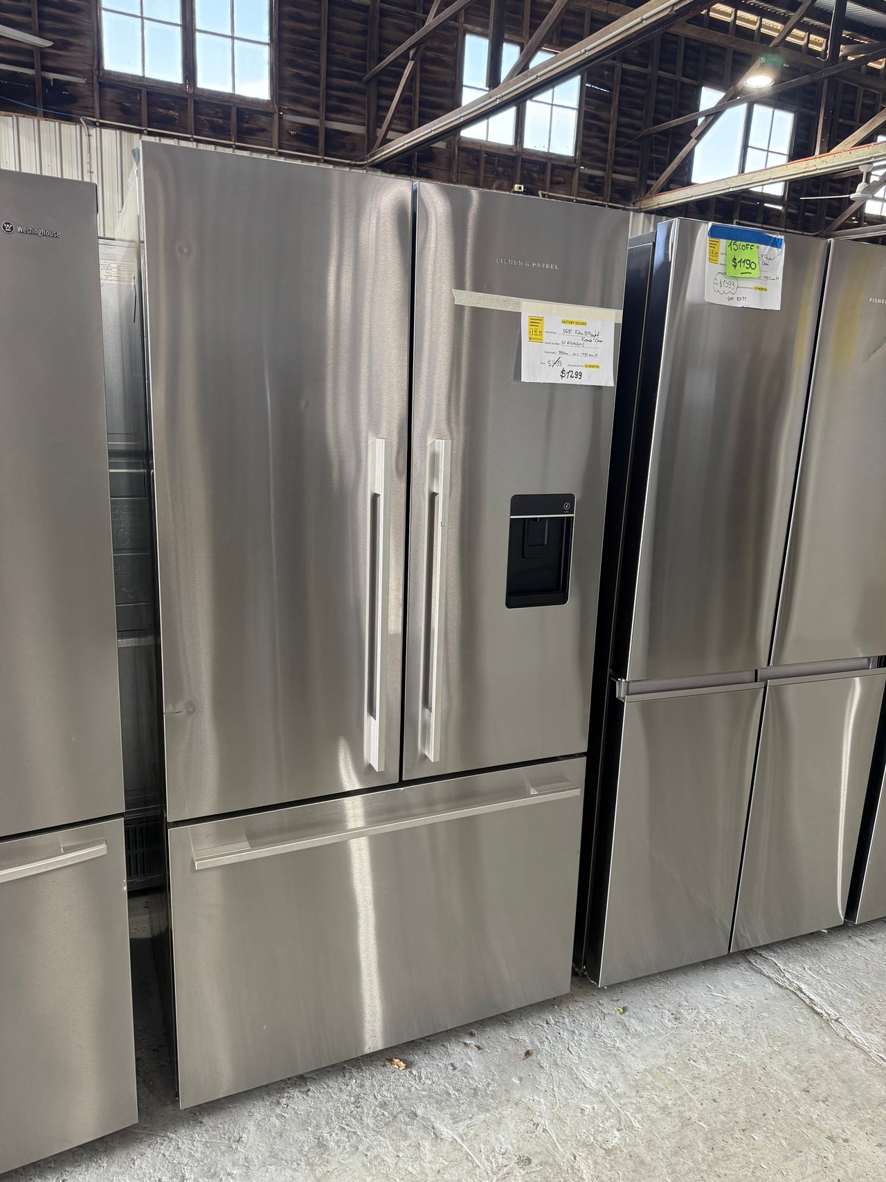 Factory second Fisher & Paykel 569L ActiveSmart French Door Fridge Ice and Water Model: RF610ADUX5