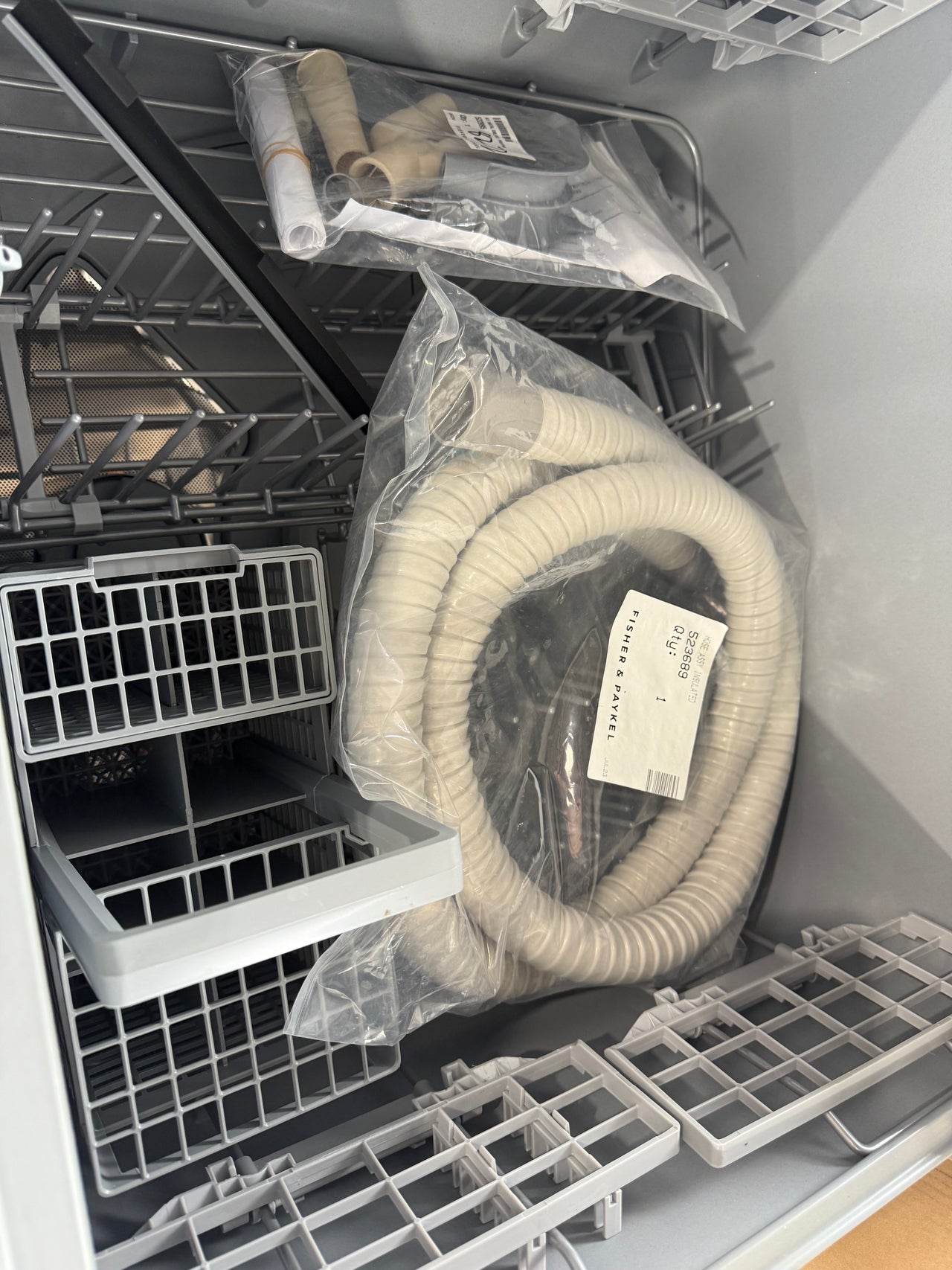 Factory second Fisher & Paykel 60cm Series 9 Single DishDrawer™ Dishwasher – Fully Integrated DD60SI9