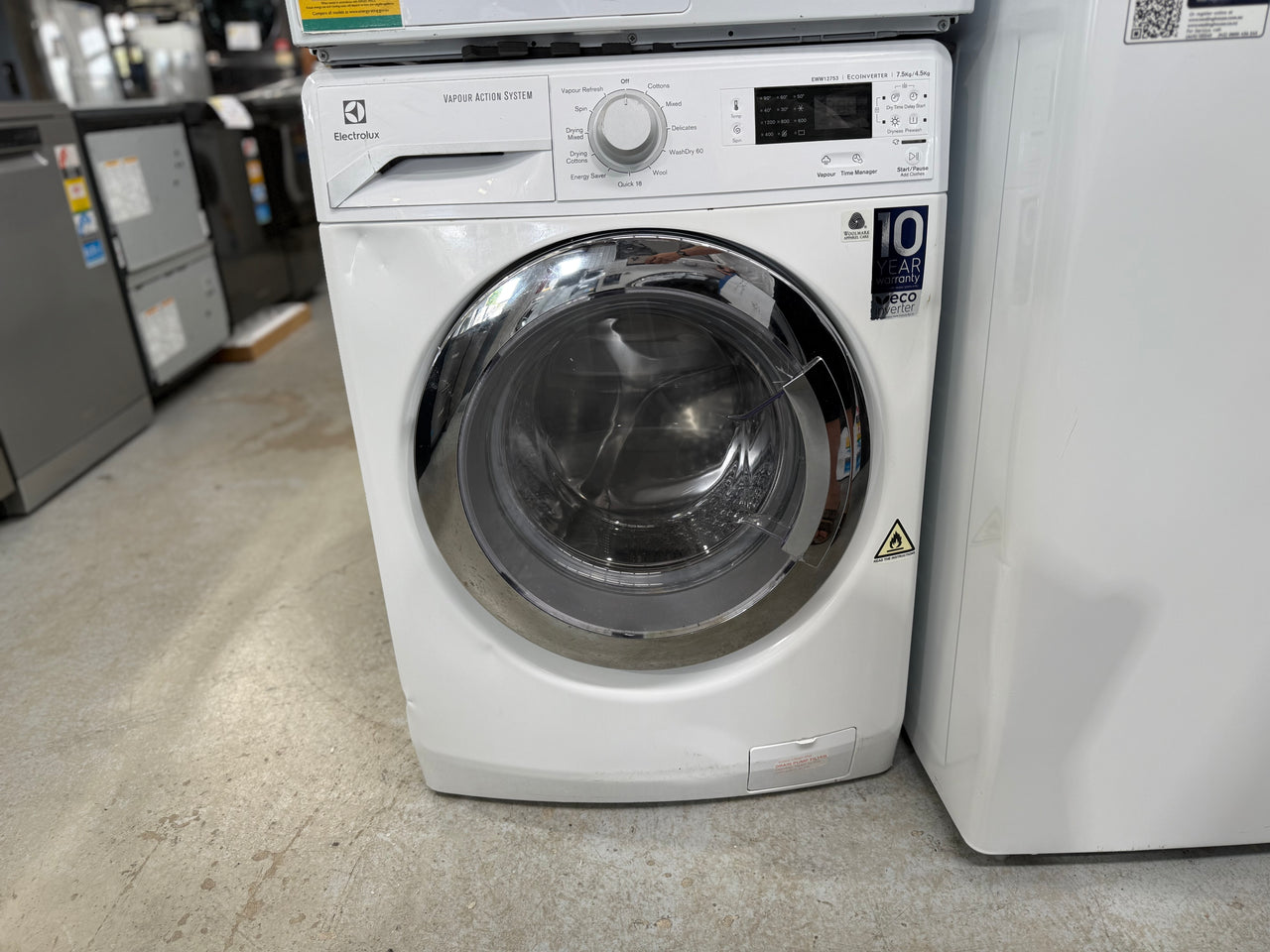 Second hand ELECTROLUX EWW12753 7.5KG / 4KG Washer Dryer Combo - Second Hand Appliances Geebung