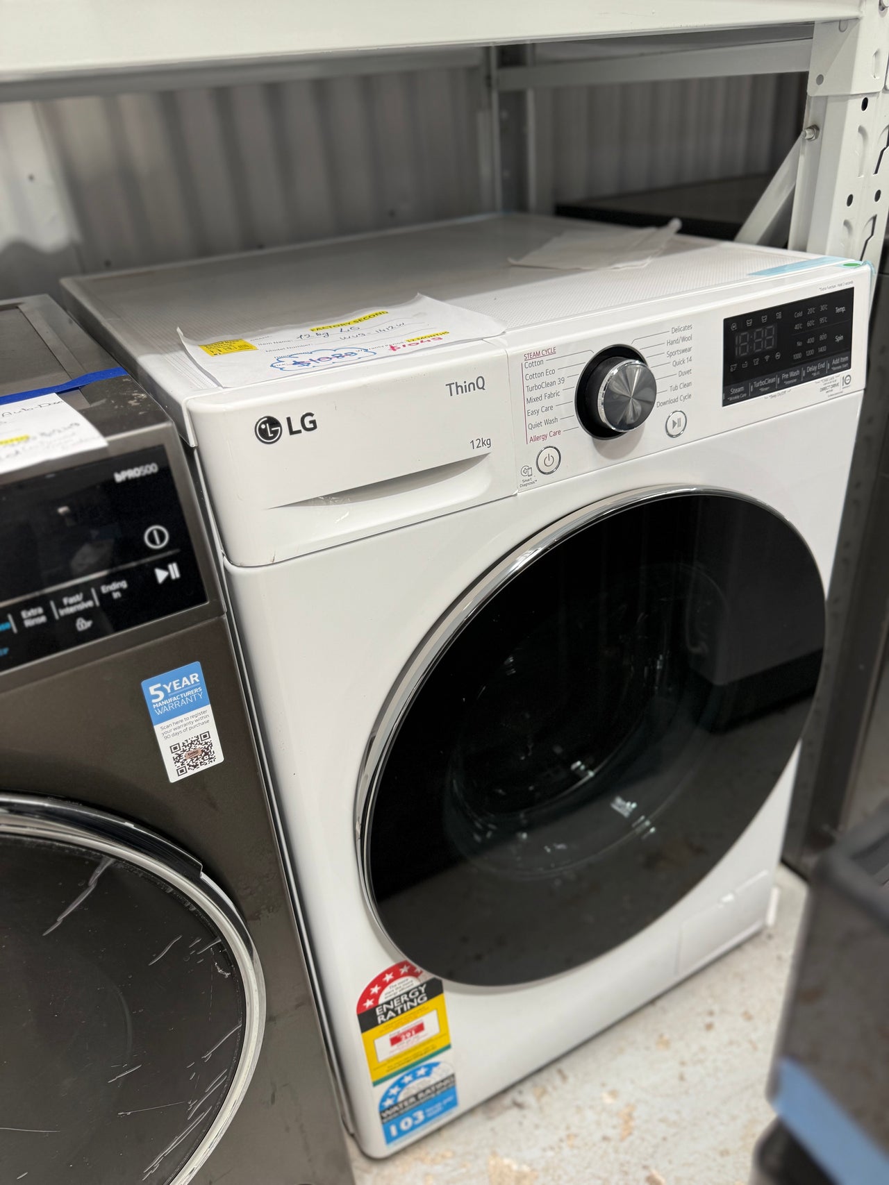 Factory second LG 12kg Front Load Washer Model: WV9-1412W