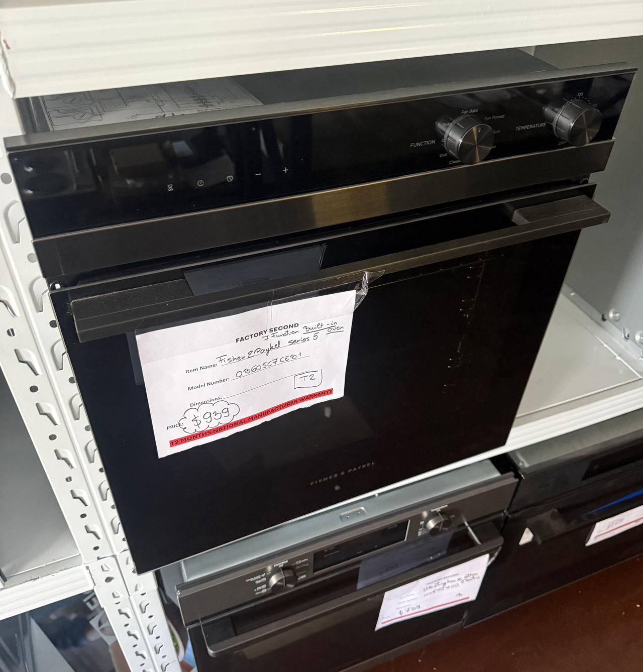 Factory second Fisher & Paykel 60cm Series 5 85L Built-In Oven – OB60SC7CEB1