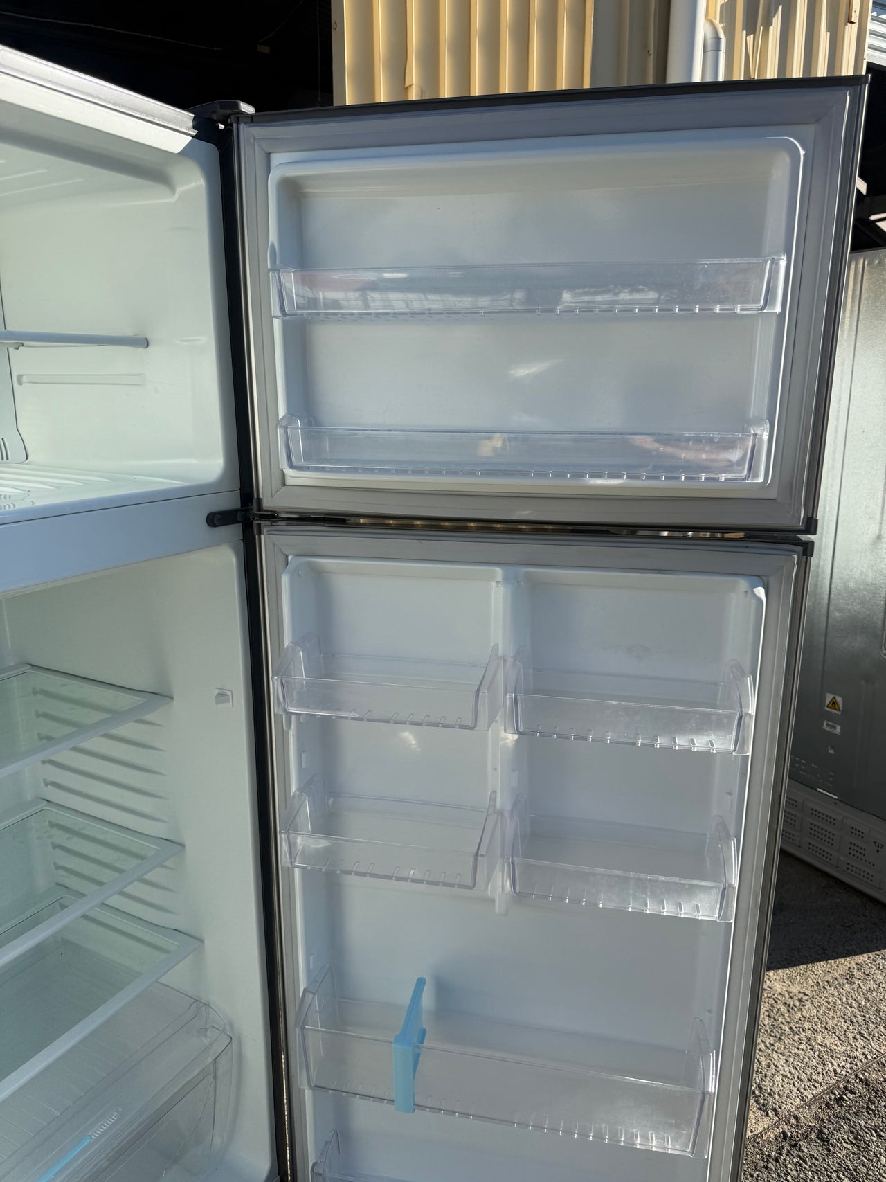 Second hand Simpson 390L Top Mount Fridge – STM3900MA