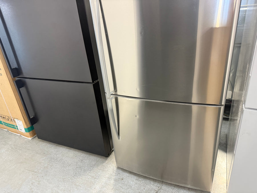 Second hand Fisher & Paykel 442L ActiveSmart™ Bottom Mount Fridge – Stainless Steel (E442B)