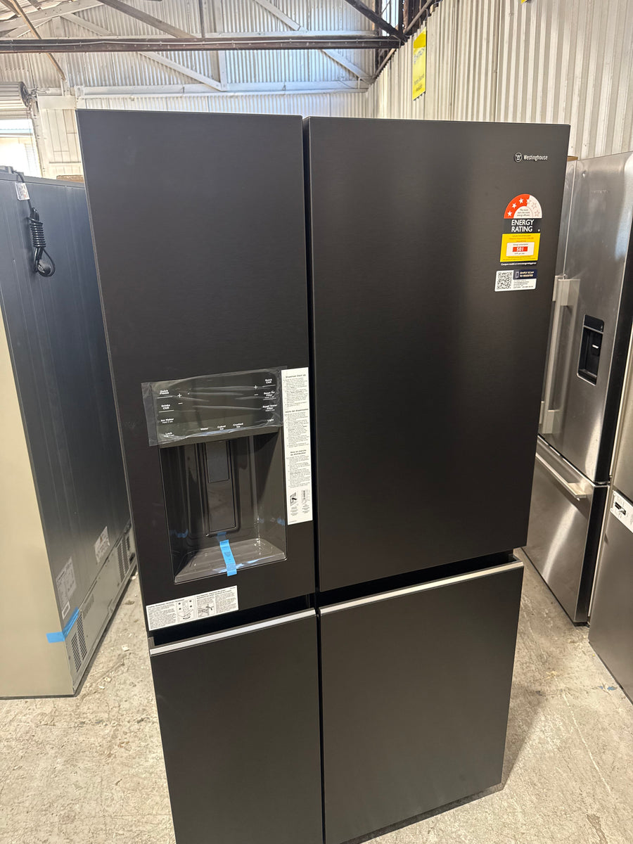 Transportation damaged Westinghouse 609L Quad Door Fridge – WQE6170BB