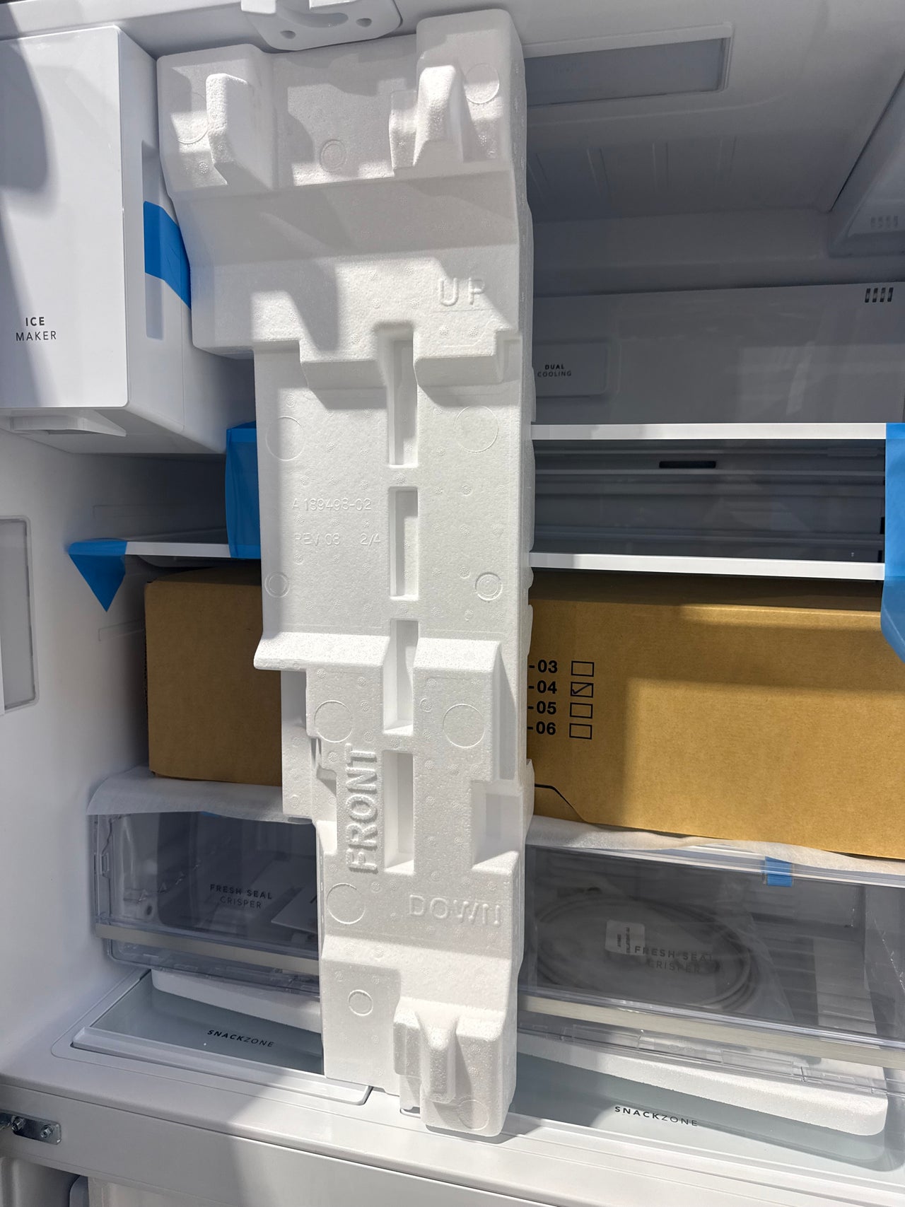 Transportation damaged Westinghouse 609L Quad Door Fridge – WQE6170BB