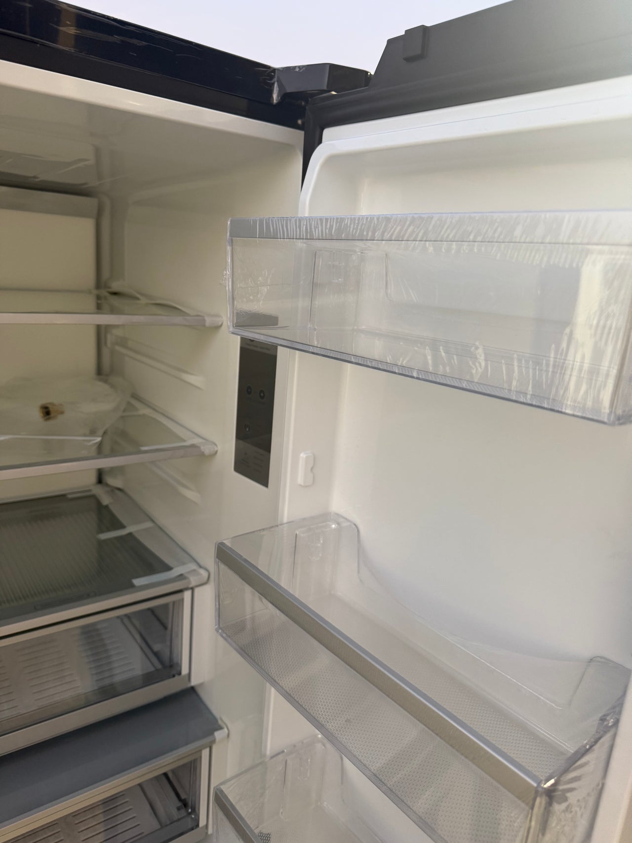 Factory second Fisher & Paykel RF730QNUVB1 690 L Quad Door Refrigerator – Black Stainless Steel with Ice & Water