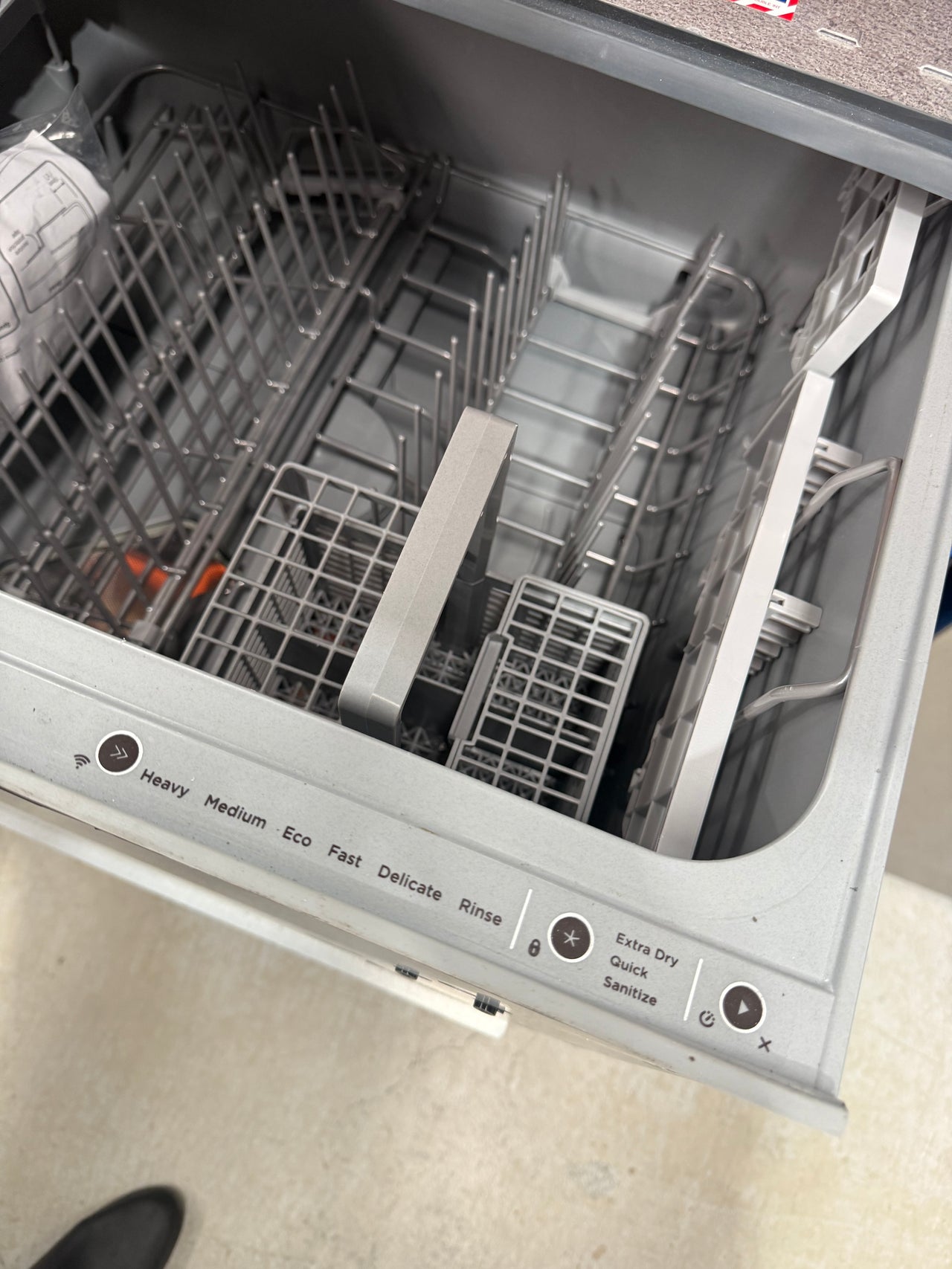 Factory second Fisher & Paykel DD60DI9 integrated Double DishDrawer™ dishwasher