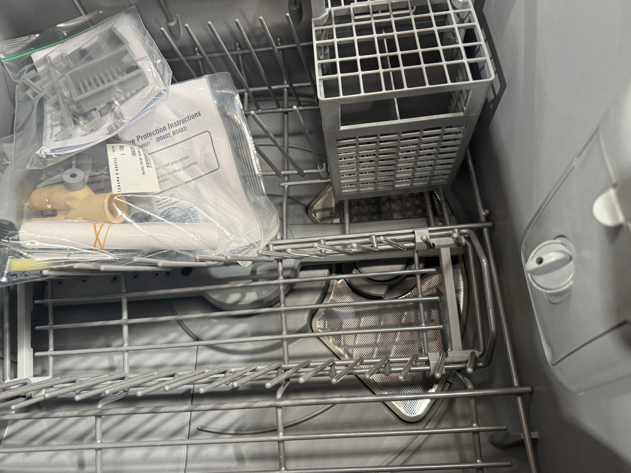 Factory second Fisher & Paykel DD60DI9 integrated Double DishDrawer™ dishwasher