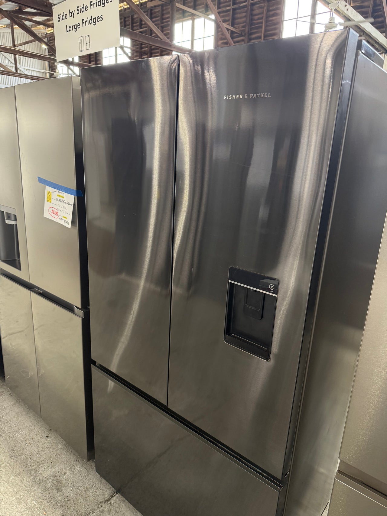 Factory second Fisher &amp; Paykel 569L French Door Refrigerator RF610ANUB5