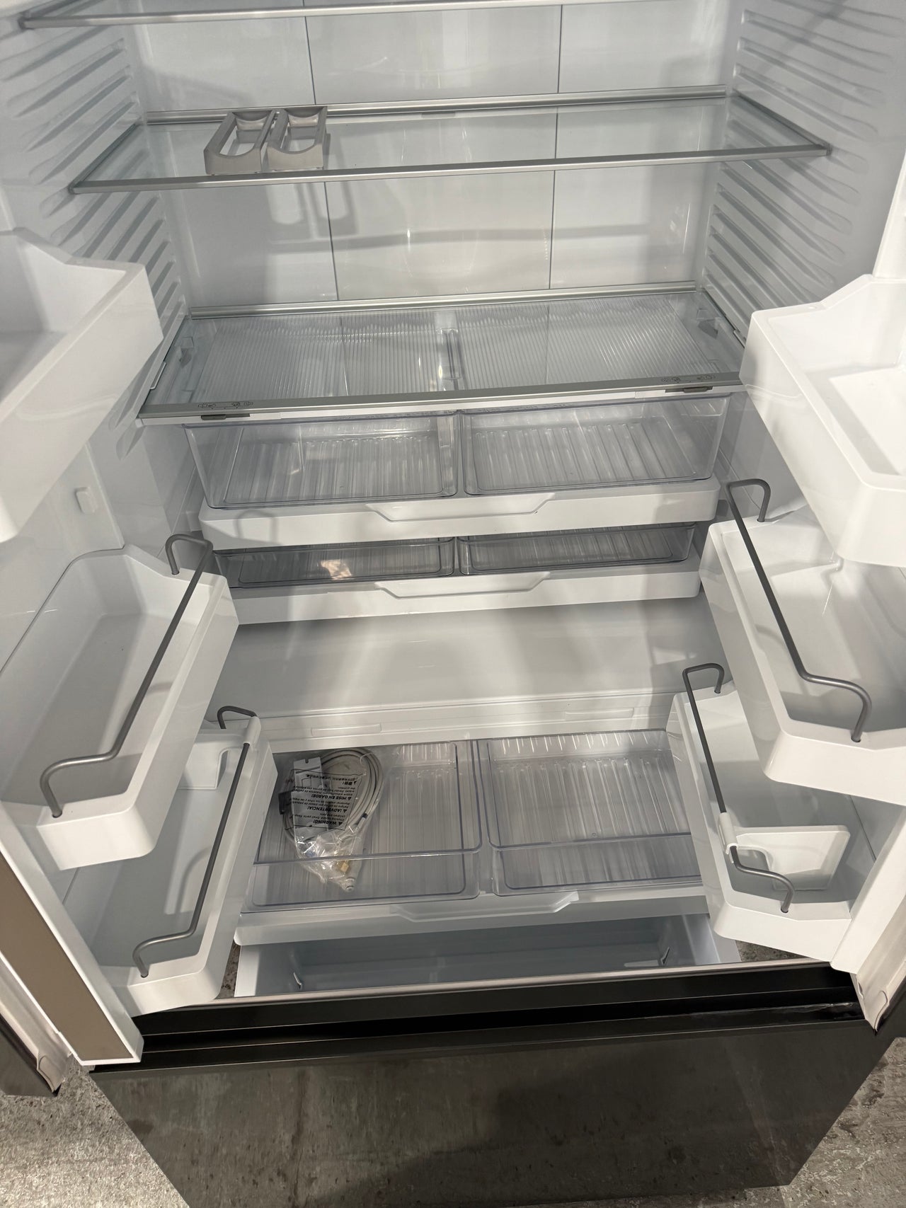 Factory second Fisher &amp; Paykel 569L French Door Refrigerator RF610ANUB5