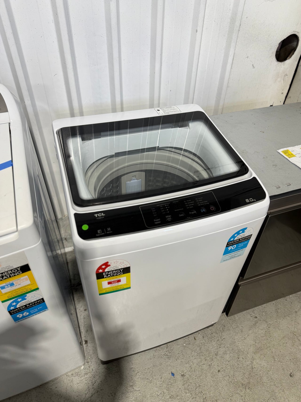 Factory second TCL F708TLW 8kg top load washing machine