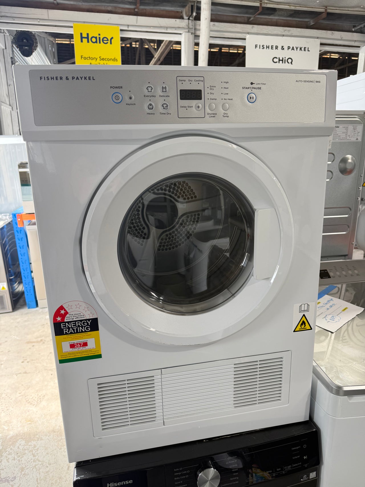 Factory second Fisher & Paykel 6kg Vented Dryer – White DE6060M2