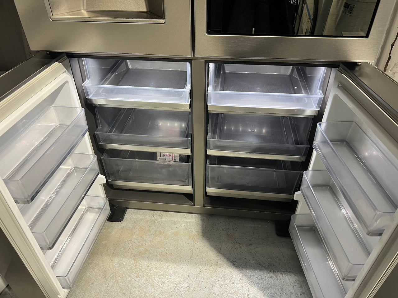 Transportation damaged LG Signature 700L French Door Fridge With InstaView Door-in-Door SG-5I700TSL - Second Hand Appliances Geebung