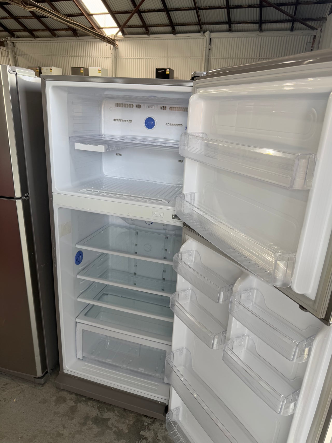 Second hand Samsung 434l Top mounted refrigerator Samsung SR434MNP - Second Hand Appliances Geebung