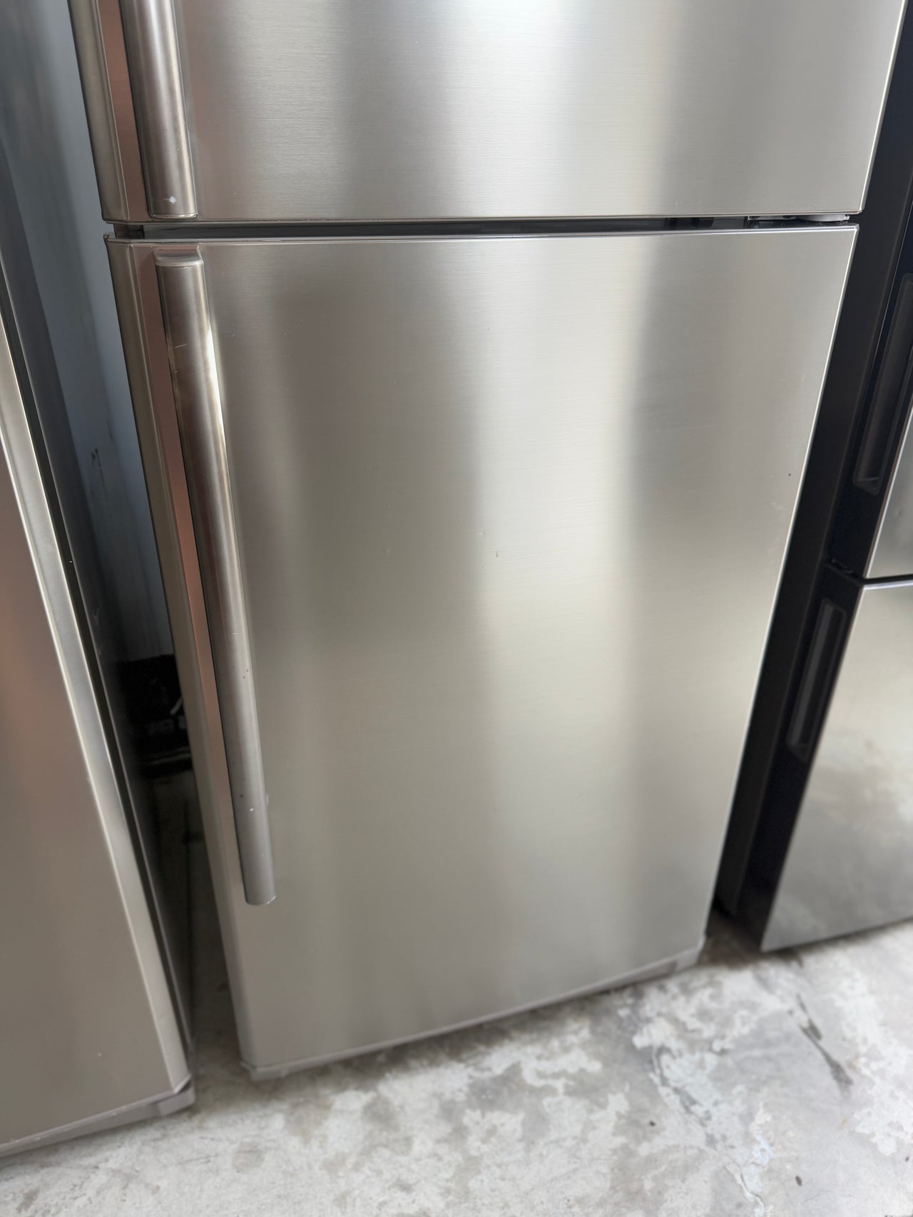 Second hand Samsung 434l Top mounted refrigerator Samsung SR434MNP - Second Hand Appliances Geebung