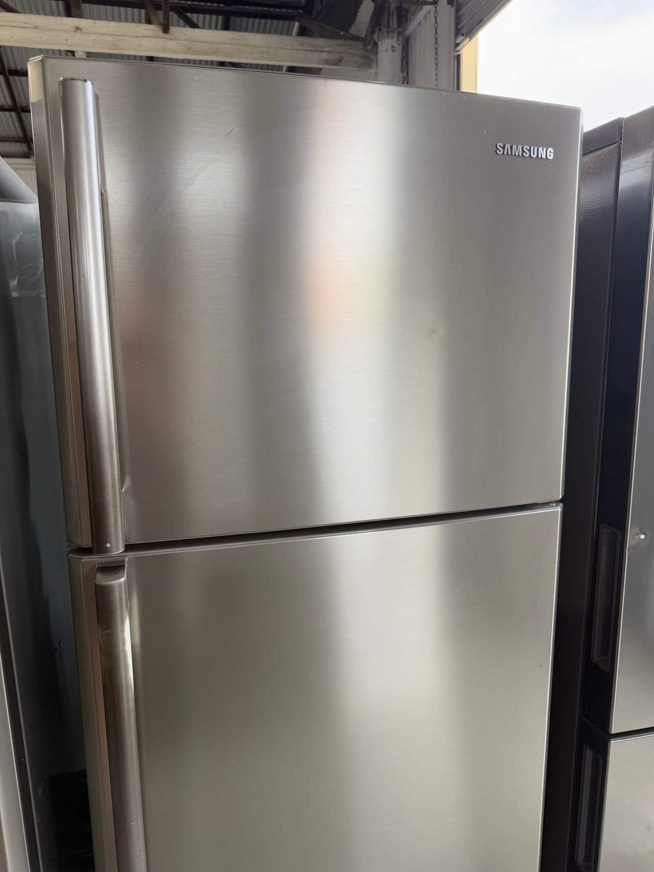 Second hand Samsung 434l Top mounted refrigerator Samsung SR434MNP - Second Hand Appliances Geebung