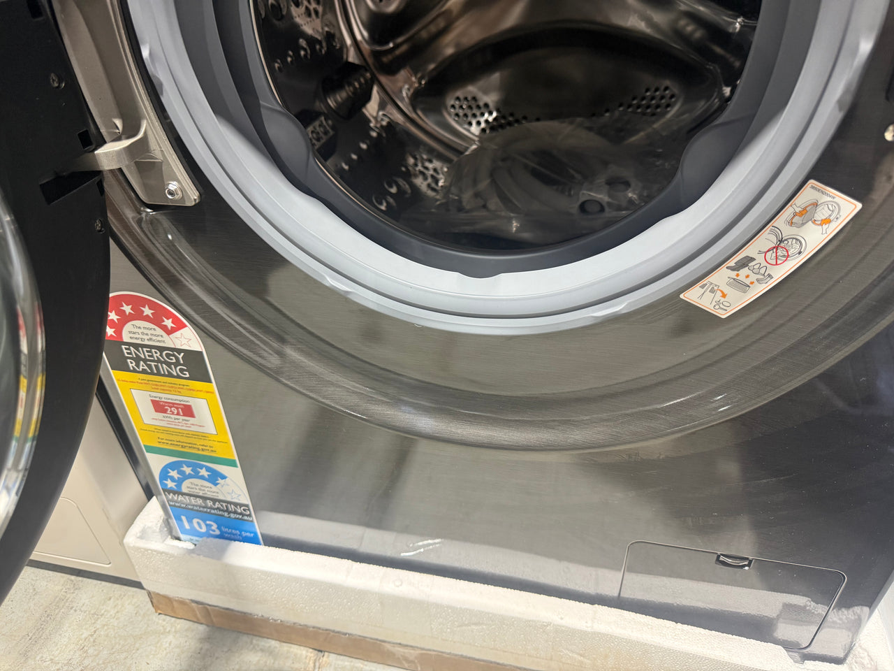 Transportation damaged LG WWT-1210BX WashTower™ 12/10kg Compact All-In-One Stacked Washer Dryer (Black)