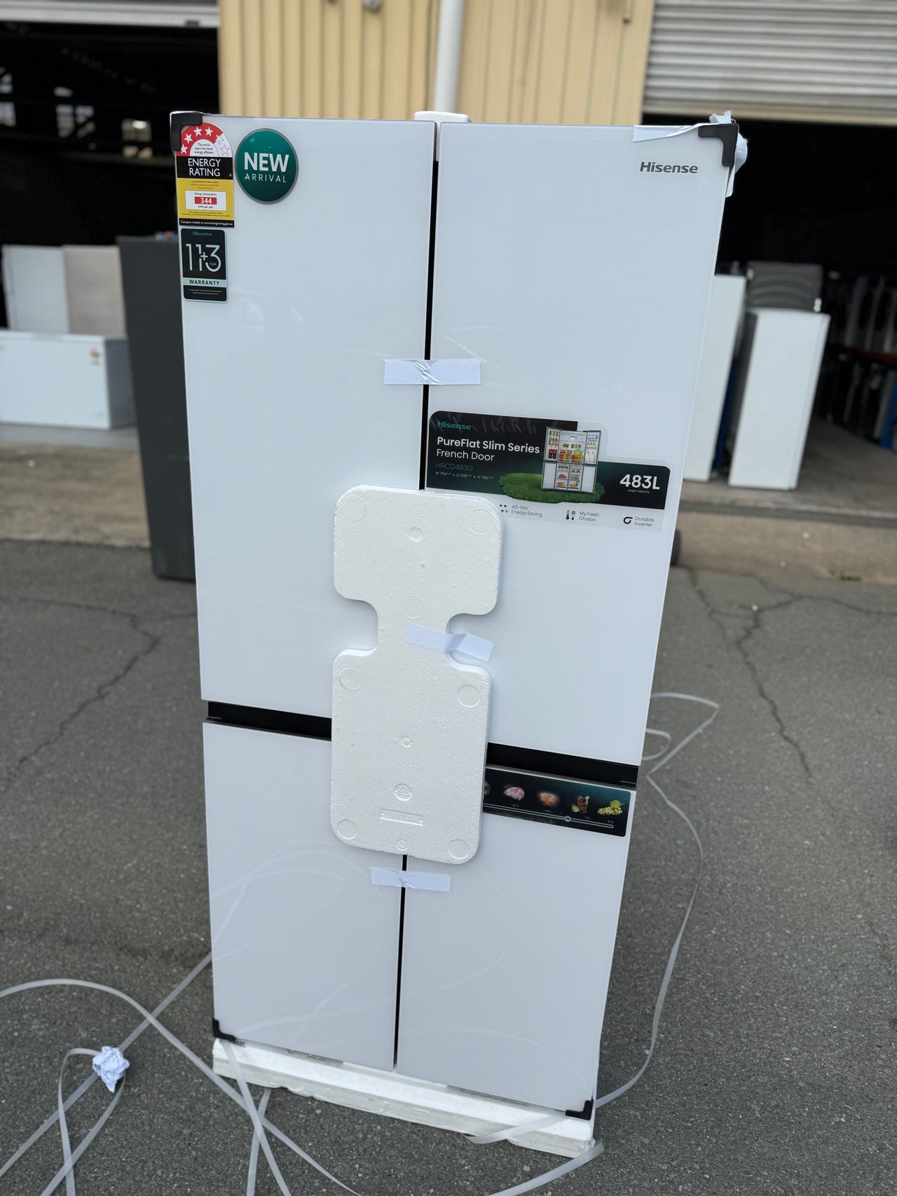 Transportation damaged Hisense HRCD483G 483-litre PureFlat Slim French Door Refrigerator