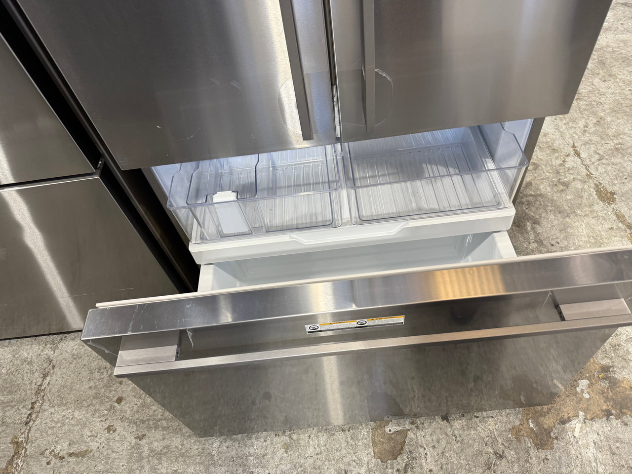 Factory second Fisher&Paykel RF610ADUX5 569L French Door Refrigerator