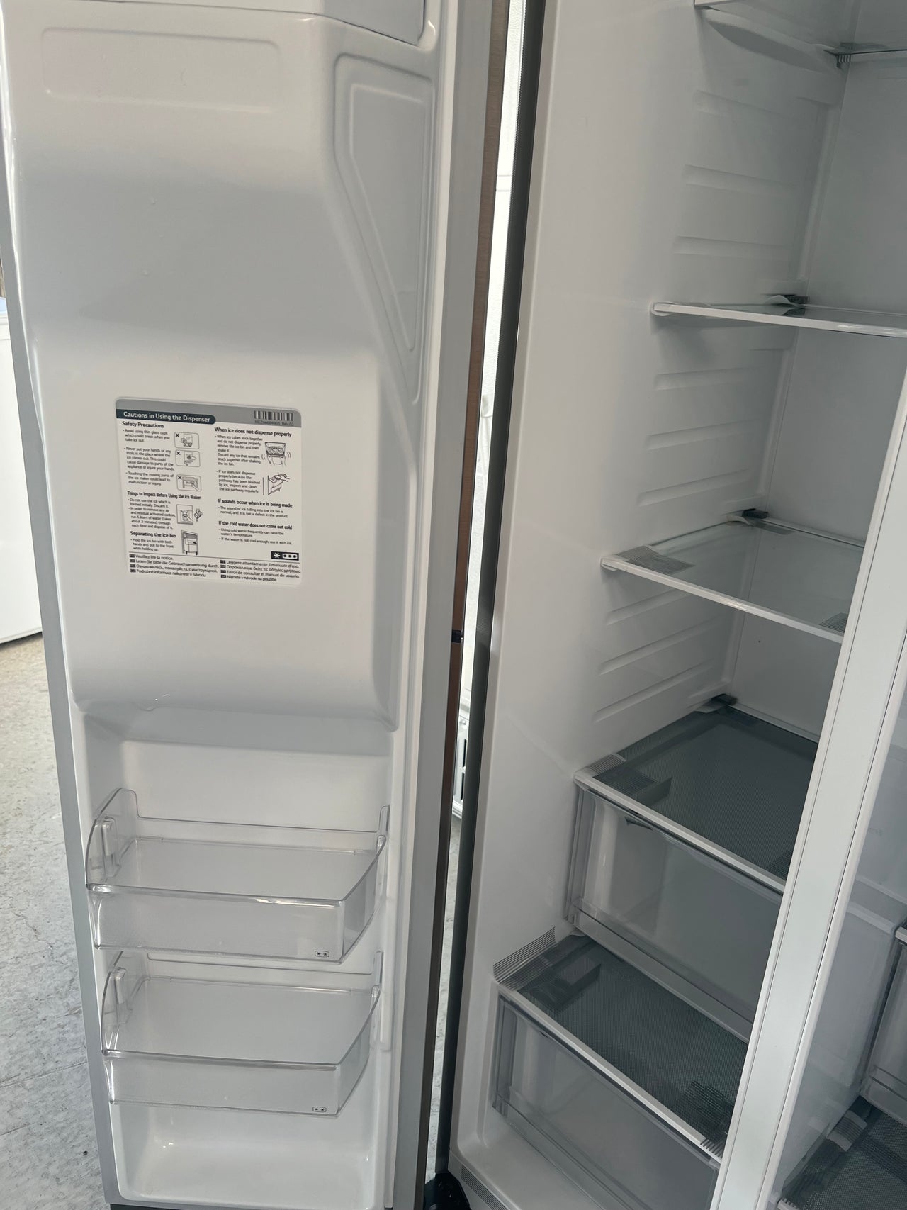 Transportation damaged LG 635L Side by Side Frost Free Non Plumbed Fridge GS-N635PL - Second Hand Appliances Geebung