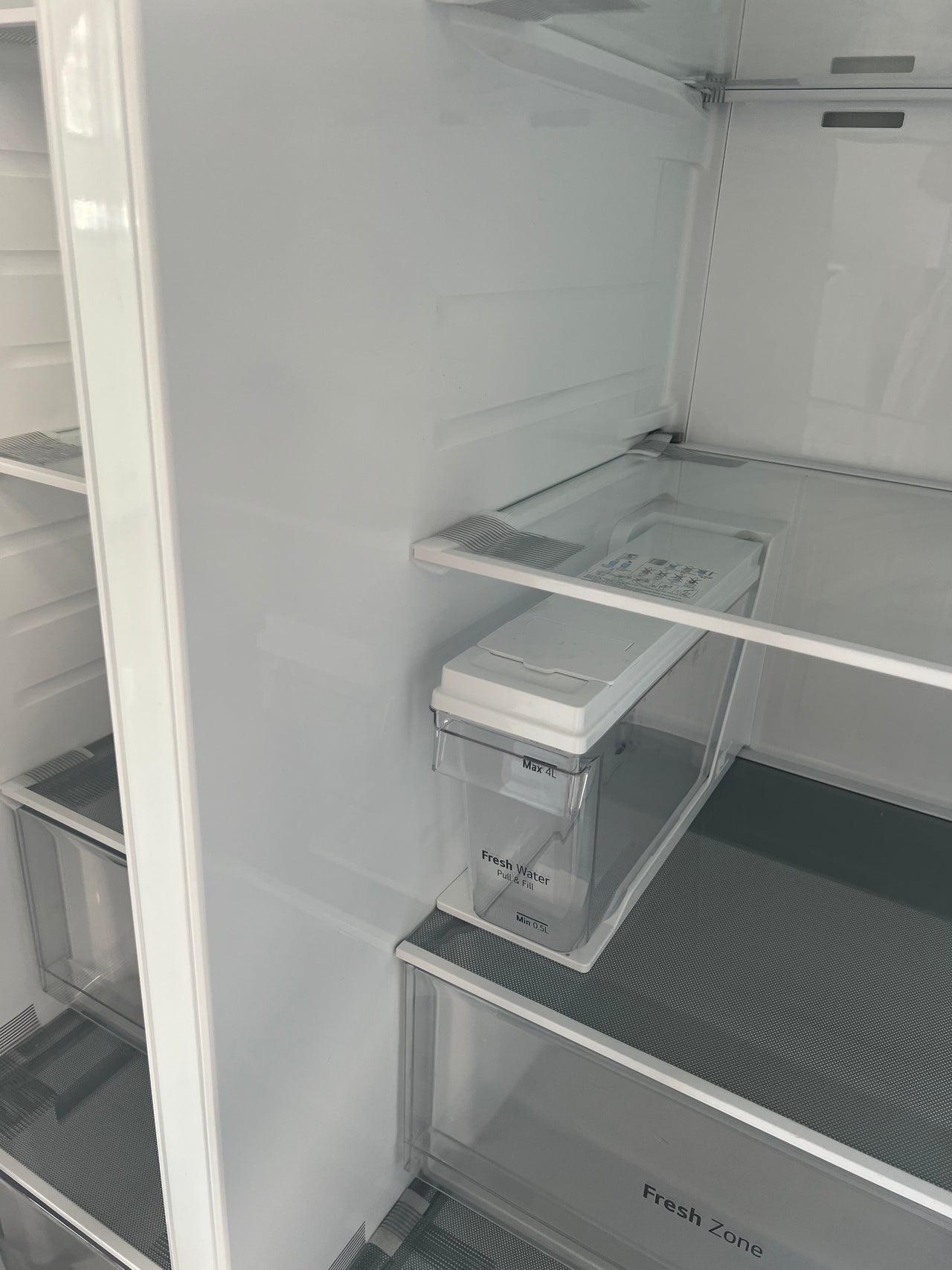 Transportation damaged LG 635L Side by Side Frost Free Non Plumbed Fridge GS-N635PL - Second Hand Appliances Geebung