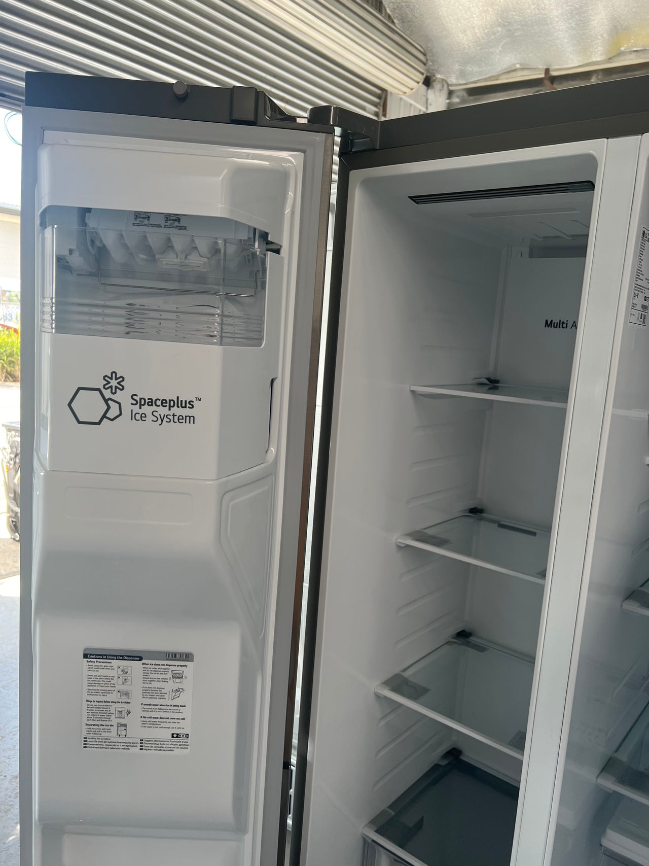 Transportation damaged LG 635L Side by Side Frost Free Non Plumbed Fridge GS-N635PL - Second Hand Appliances Geebung