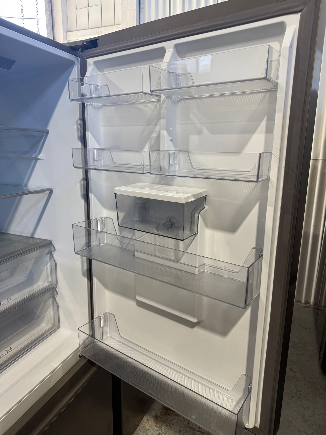 Factory second Haier 433L Bottom Mount Fridge with Water Dispenser - Satina Model: HRF420BHS