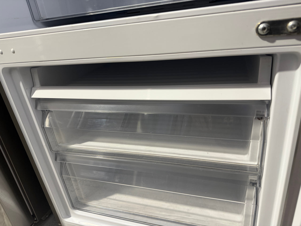 Factory second Haier 433L Bottom Mount Fridge with Water Dispenser - Satina Model: HRF420BHS