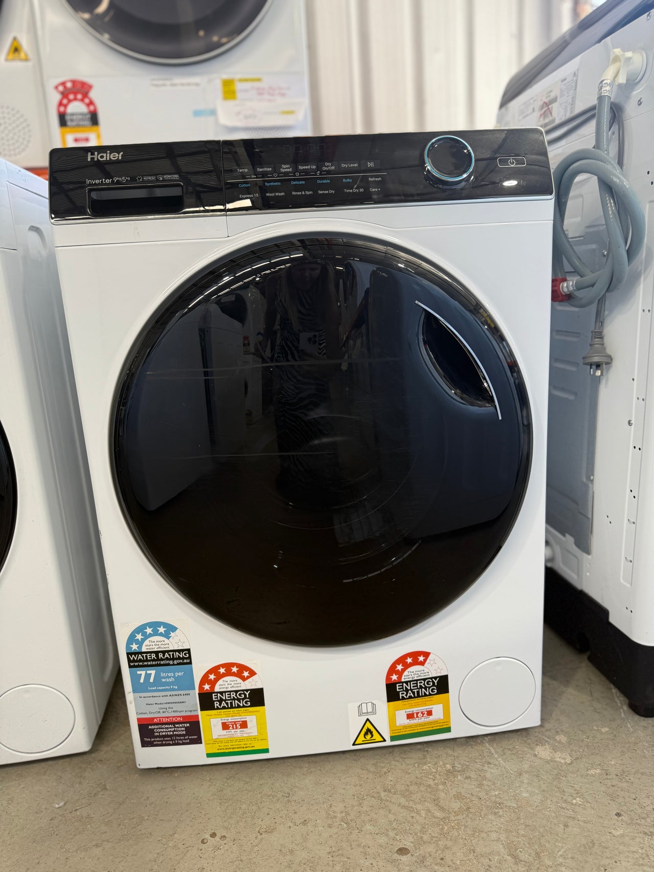 Factory second Haier 9kg/5kg Washer Dryer Combo Model: HWD9050AN1