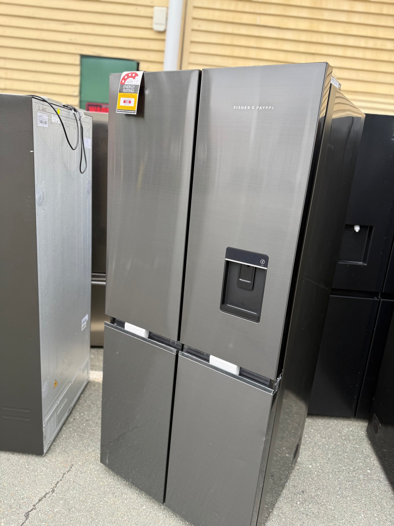 Transportation damaged Factory second Fisher&Paykel 498L Quad Door Refrigerator Model:RF500QNUB1