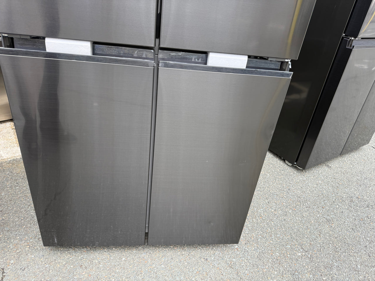 Transportation damaged Factory second Fisher&Paykel 498L Quad Door Refrigerator Model:RF500QNUB1