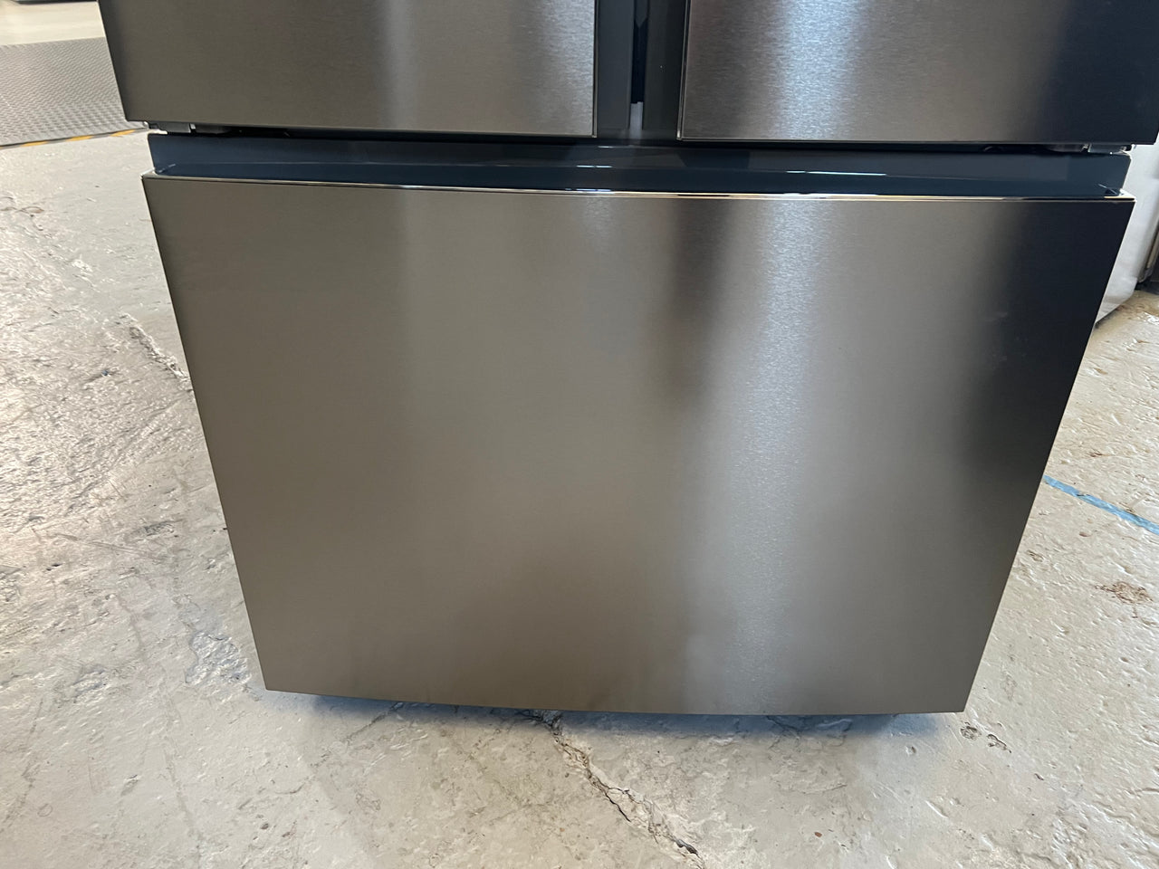 Factory second Haier 493L French Door Frost Free Fridge Stainless Steel HRF520FS/ 4.5 star energy - Second Hand Appliances Geebung