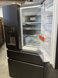 Thumbnail for Factory second Electrolux 609L 900 Series French Door Fridge – EHE6191BB
