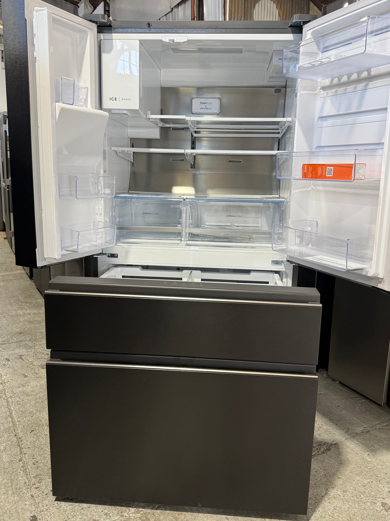 Factory second Electrolux 609L 900 Series French Door Fridge – EHE6191BB
