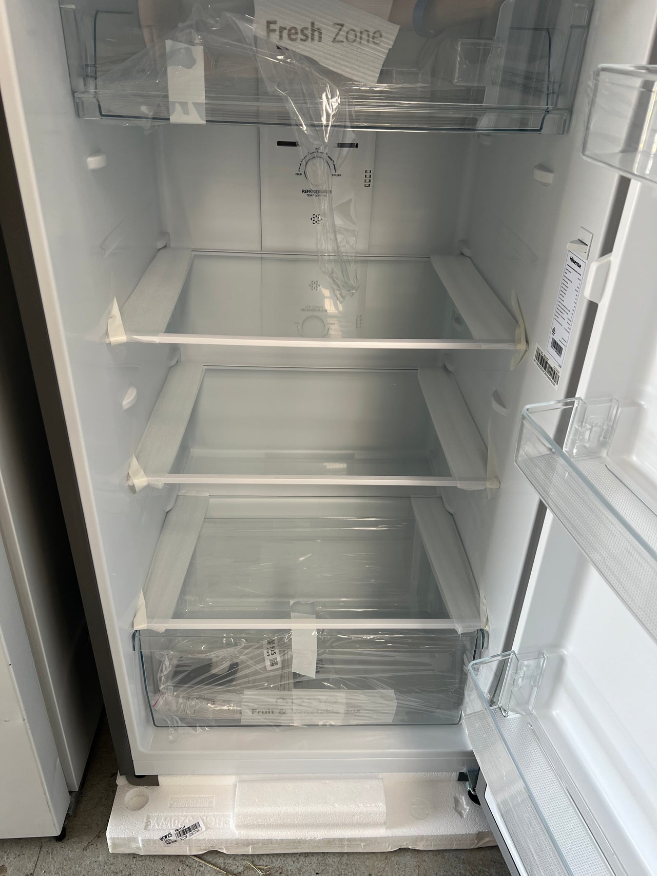 Transportation damaged Hisense 326L Top Mount Refrigerator HRTF326S - Second Hand Appliances Geebung