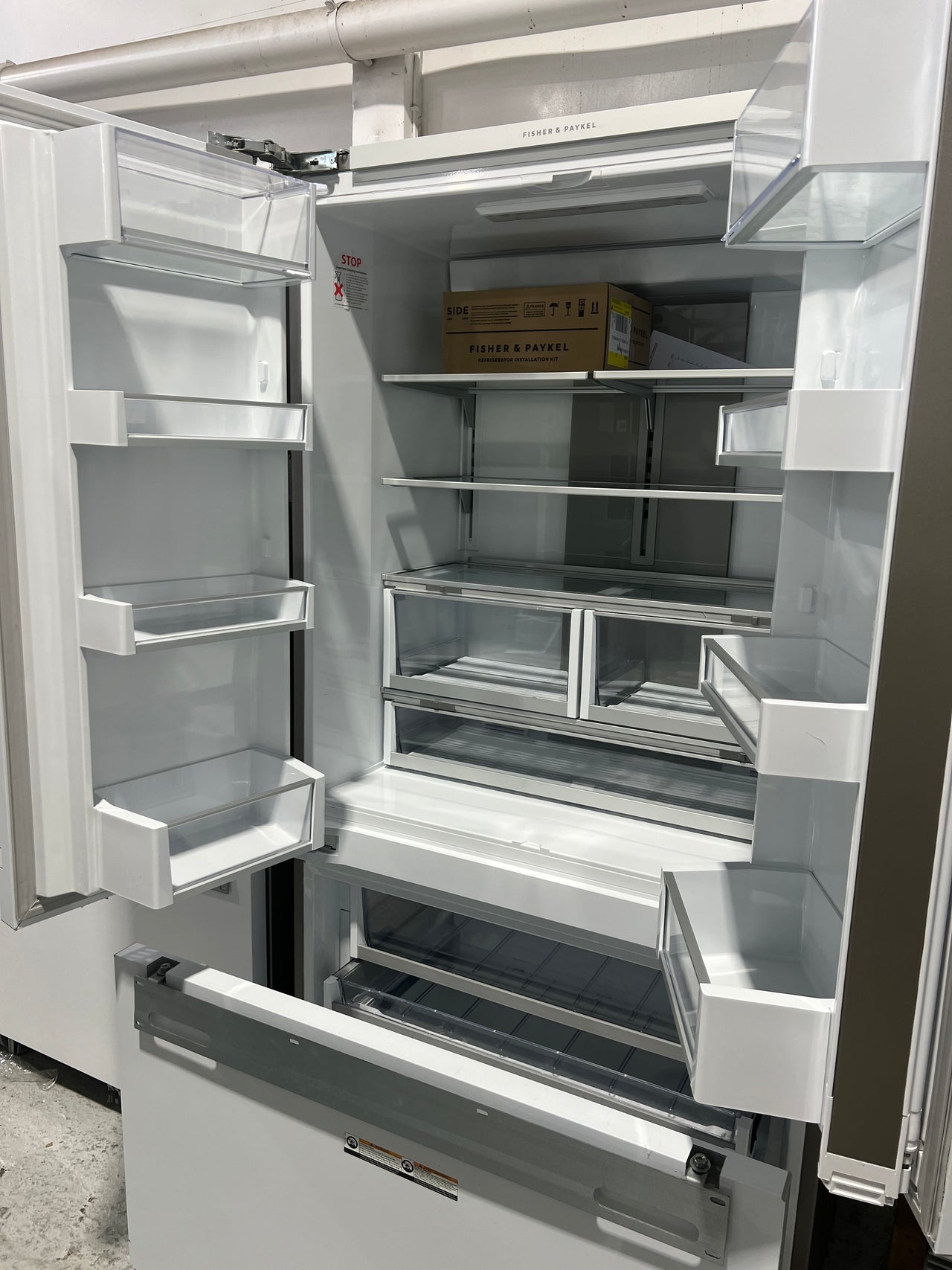 Factory second FISHER &PAYKEL 476L INTEGRATED FRENCH DOOR FRIDGE  Model: RS90A1 - Second Hand Appliances Geebung