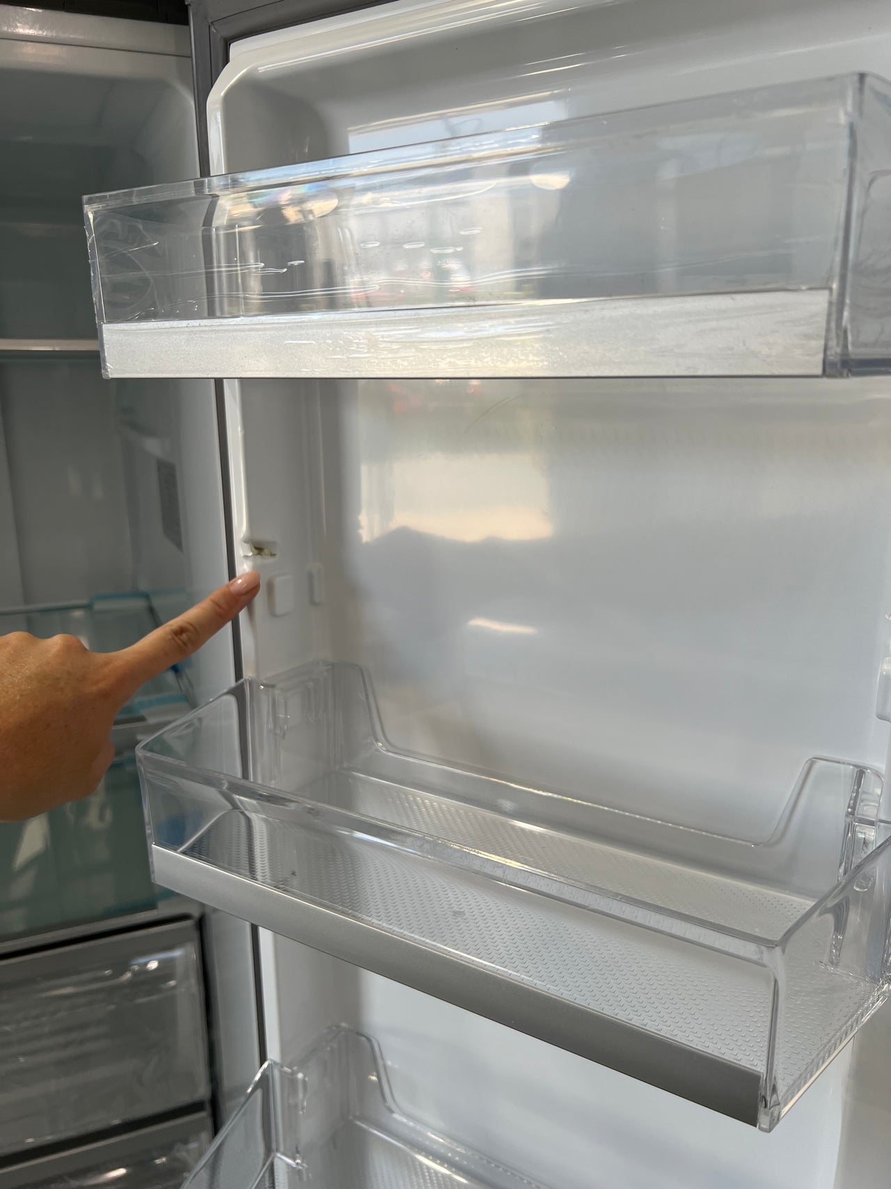 Factory Second/Carton damaged HAIER 419L BOTTOM MOUNT FRIDGE Model