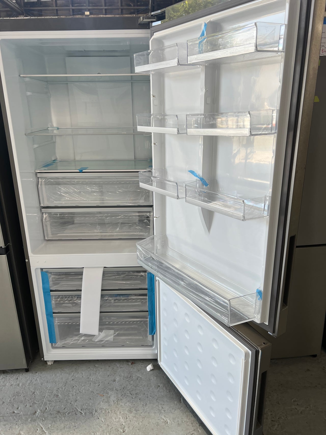 Factory Second/Carton damaged HAIER 419L BOTTOM MOUNT FRIDGE Model