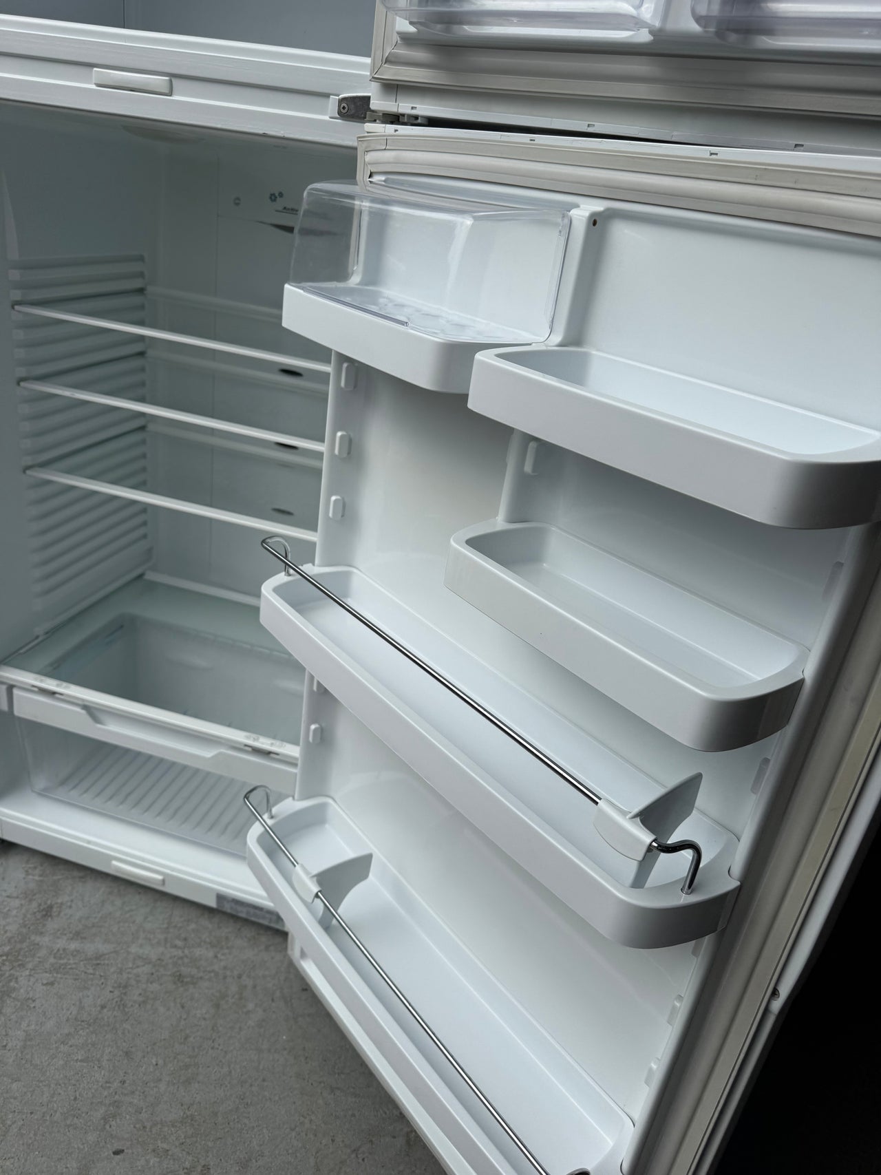 Second hand Fisher & Paykel E440T 447L Top Mount Fridge