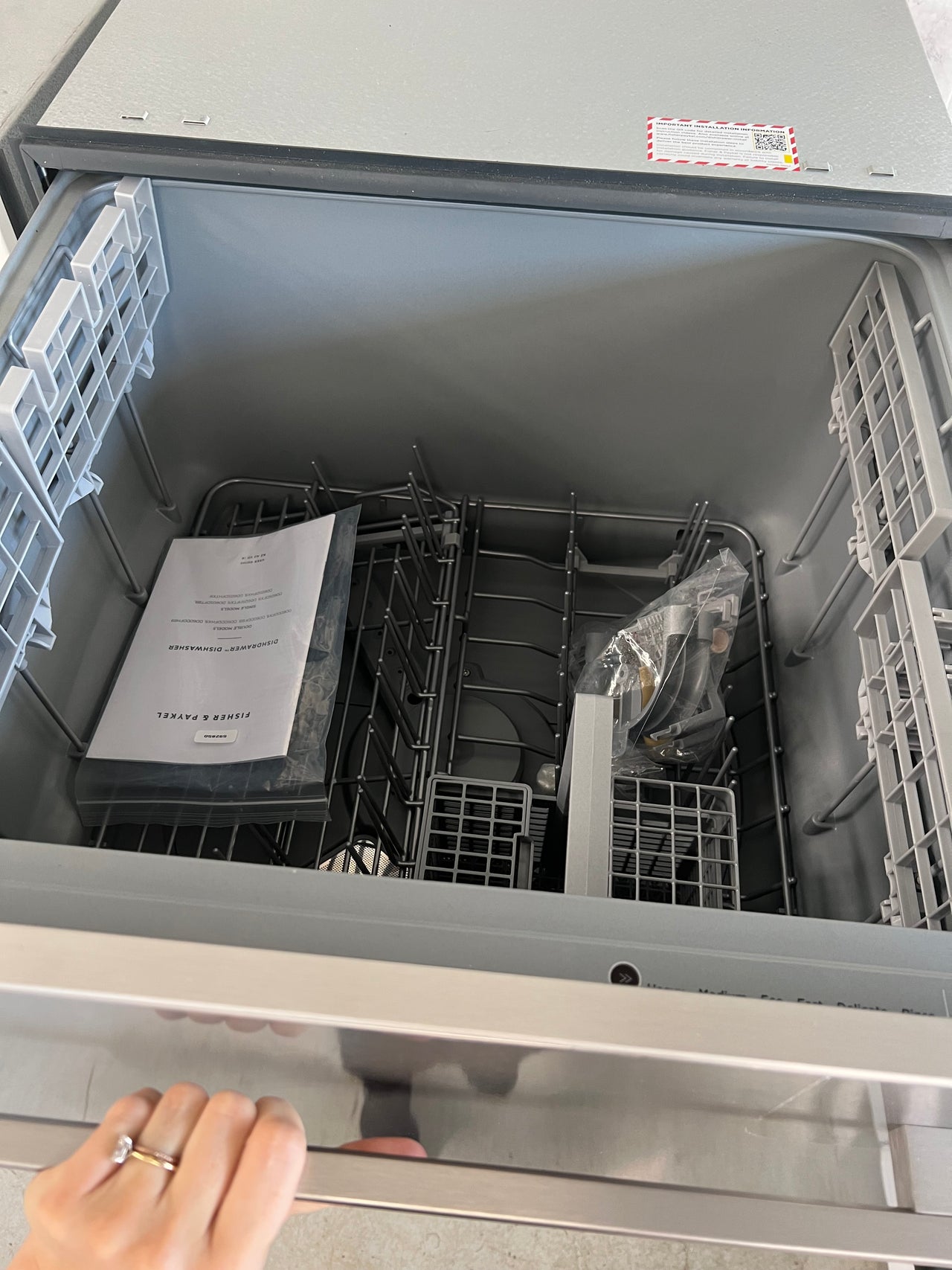 Factory second Fisher & Paykel Tall Single DishDrawer Dishwasher Stainless Steel DD60SDFTX9 - Second Hand Appliances Geebung