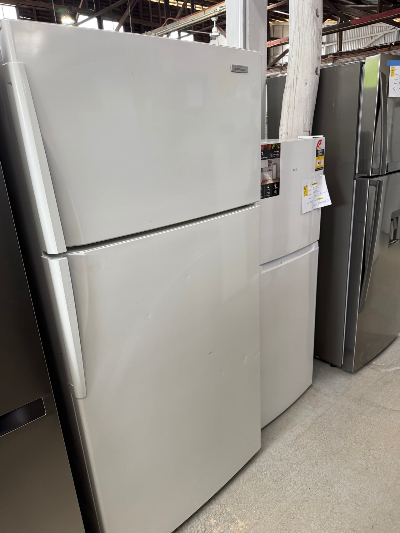 Second hand Westinghouse 520 L Top-Mount Refrigerator – White (Model WTM5200WBR)