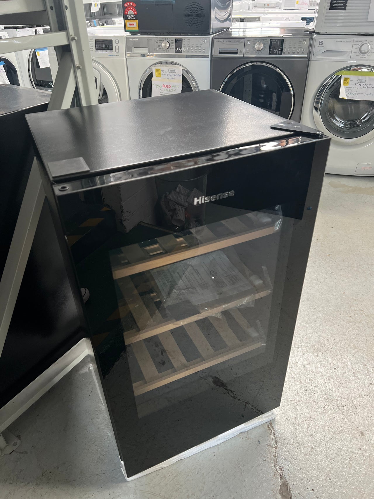 Factory second/Carton damaged Hisense 30-Bottle Wine Cabinet with Reversible Door - Black - Second Hand Appliances Geebung