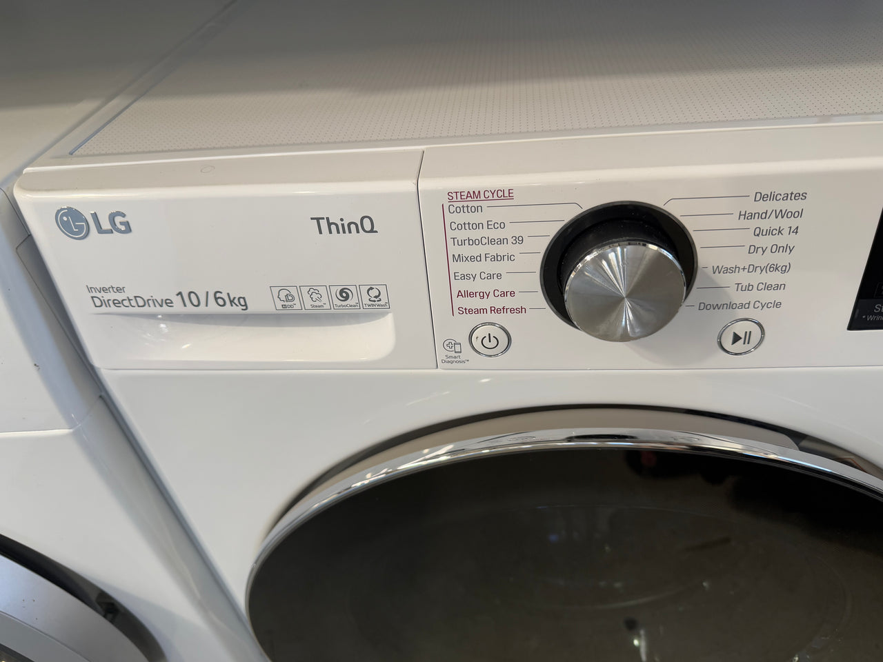 Factory second LG 10kg-6kg Combo Washer Dryer WVC9-1410W - Second Hand Appliances Geebung