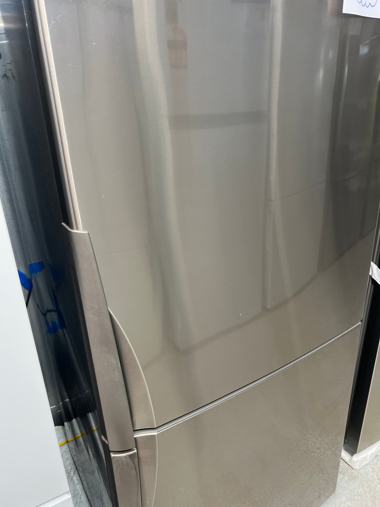 Second hand 430L Westinghouse bottom mounted fridge BJ433V - Second Hand Appliances Geebung