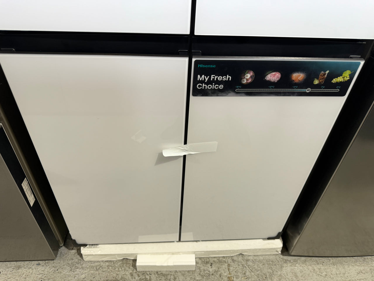 Transportation damaged Hisense HRCD483G 483-litre PureFlat Slim French Door Refrigerator