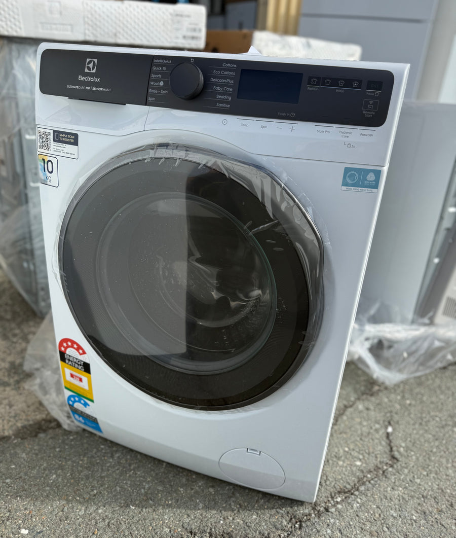 Transportation damaged Electrolux UltimateCare 700 10 kg Front Load Washer – Model EWF1043R7WC - Second Hand Appliances Geebung