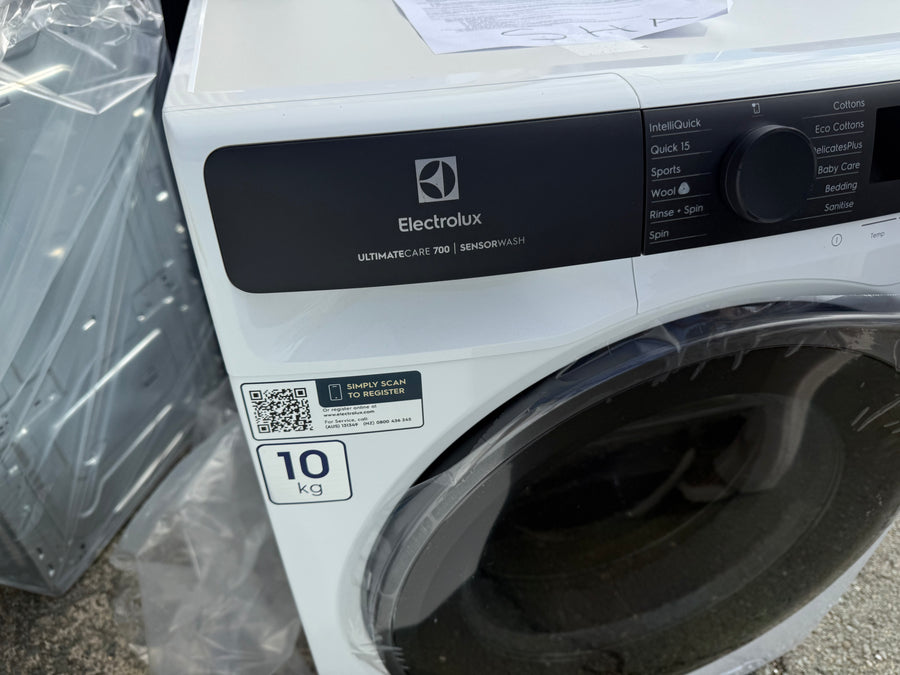 Transportation damaged Electrolux UltimateCare 700 10 kg Front Load Washer – Model EWF1043R7WC - Second Hand Appliances Geebung